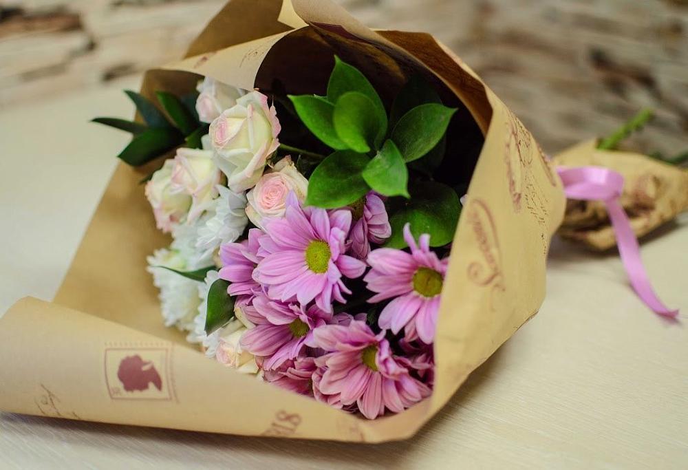 Букет улыбка в Санамере Букет цветов из: Розы и Хризантемы в Санамере