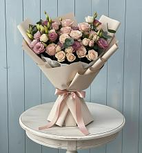 Букет бодрость в Санамере Букет цветов из:  Розы и Лизиантусы в Санамере