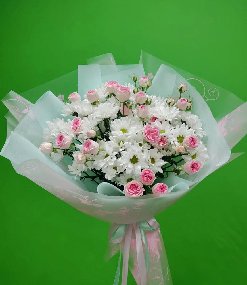 Букет влюбленный романтик в Санамере Букет цветов из: Розы и Хризантемы в Санамере