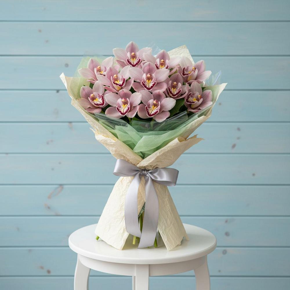 Букет 11 орхидей в Санамере Букет цветов из: Орхидеи и Розы в Санамере