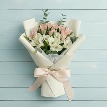 Букет Утренний поцелуй в Санамере Букет цветов из:  Альстромерии в Санамере