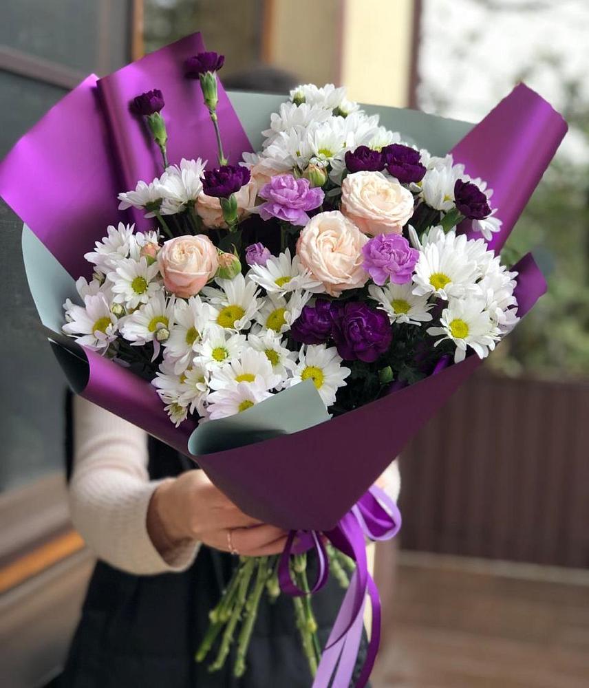 Букет фиолетовый сад в Санамере Букет цветов из: Хризантемы, Гвоздики и Розы в Санамере