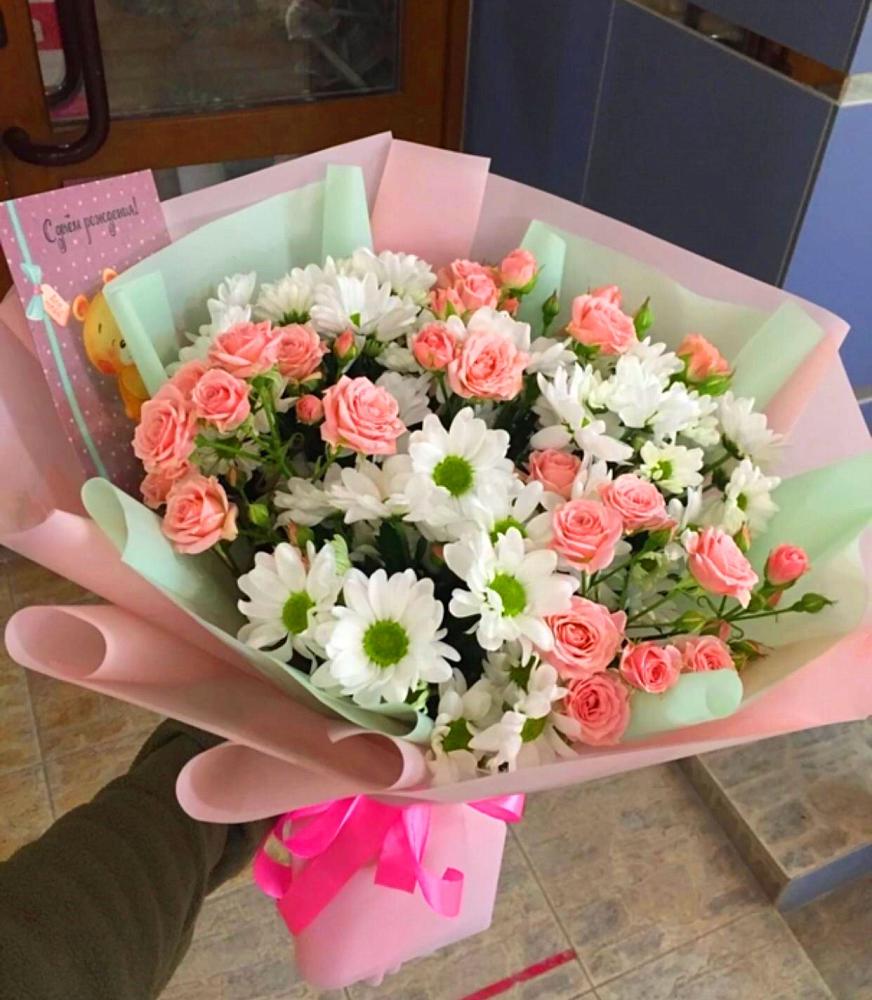 Букет Жемчужная россыпь в Санамере Букет цветов из: Розы и Хризантемы в Санамере