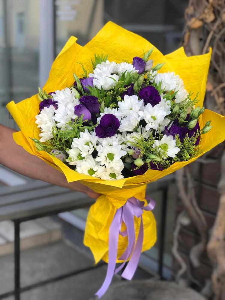 Букет облака в Санамере Букет цветов из: Ирисы, Хризантемы и Ромашки в Санамере
