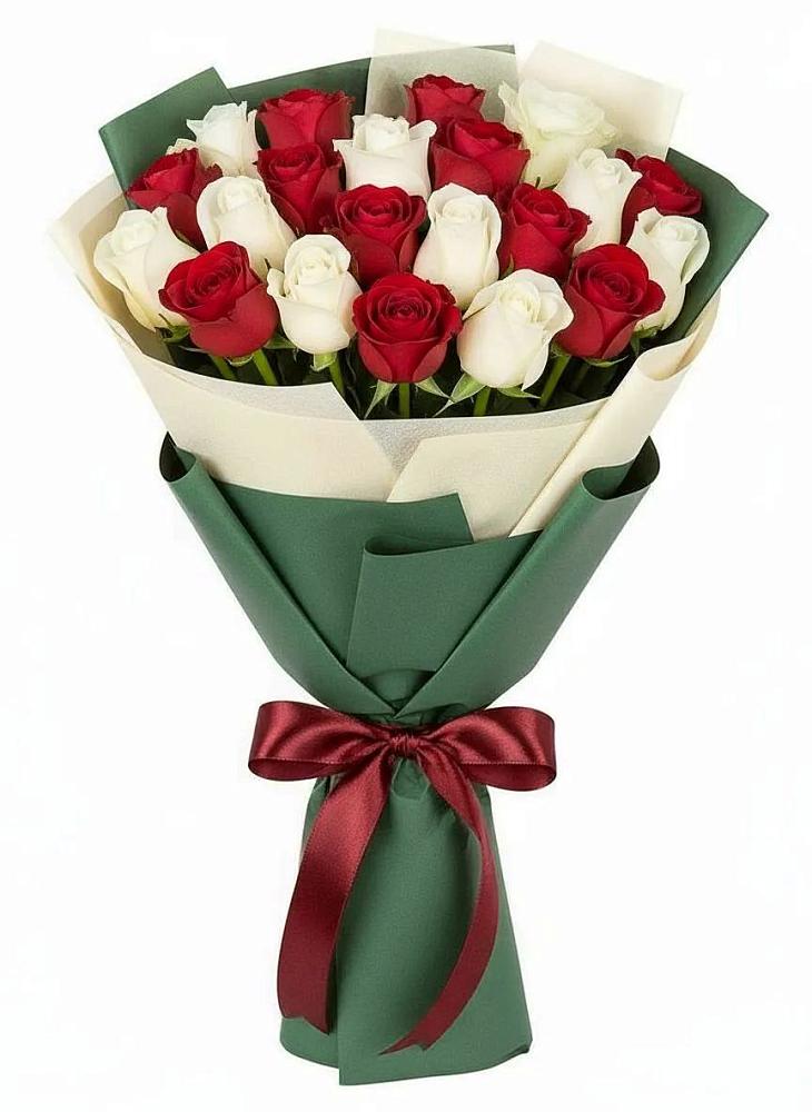Микс из красных и белых роз в Санамере Букет Микс из красных и белых роз в Санамере