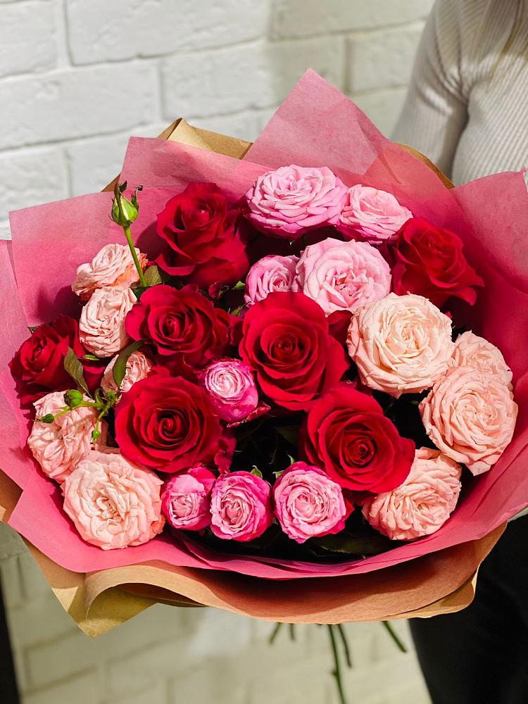 Букет Великолепный в Санамере Букет цветов из: Розы в Санамере