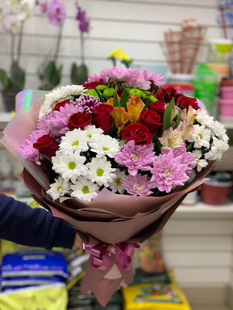 Букет салют цветов в Санамере Букет цветов из: Розы, Хризантемы и Альстромерии в Санамере