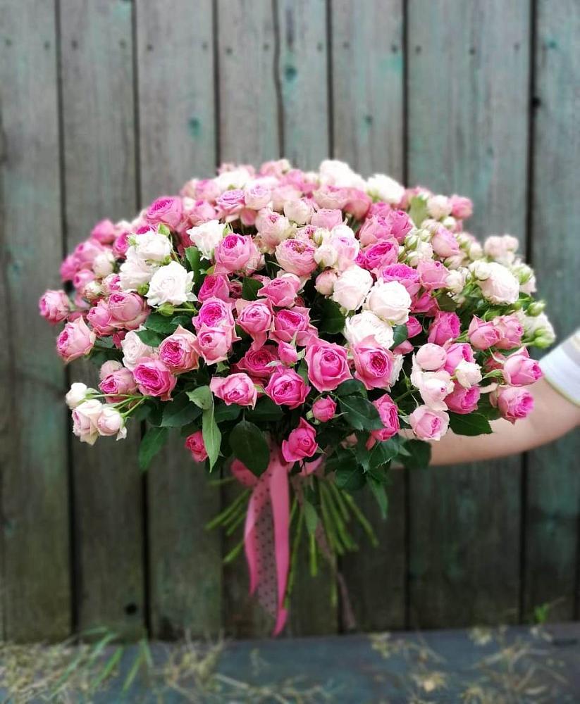 Розовые кустовые розы Натали и Лав Лидия в Санамере Букет Розовые кустовые розы Натали и Лав Лидия в Санамере