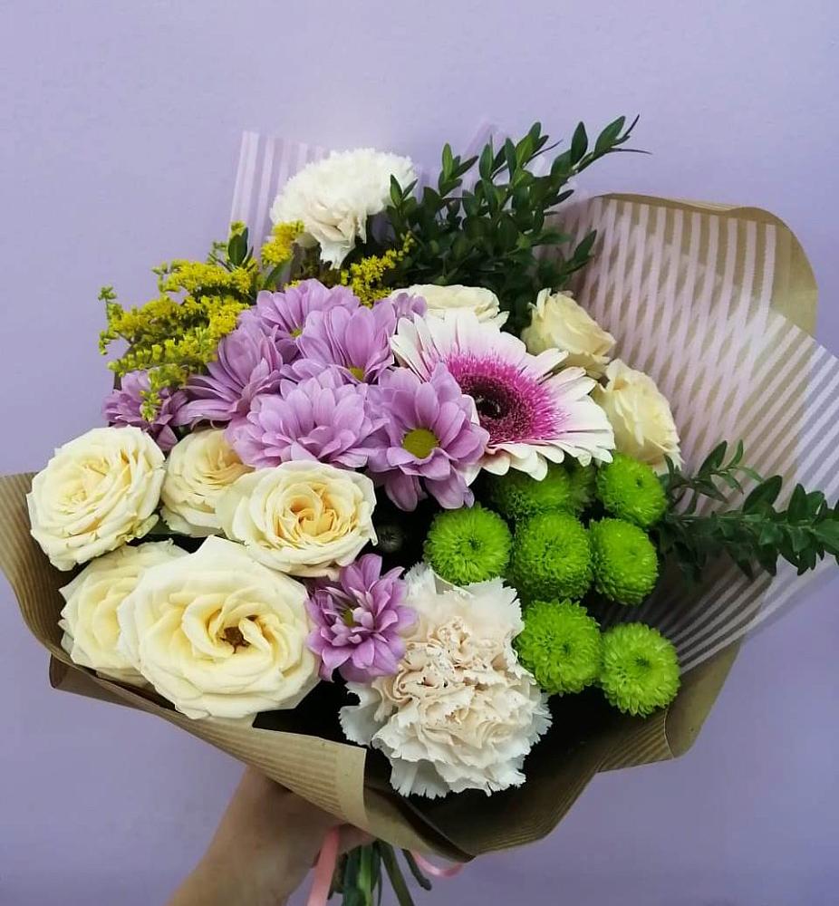 Букет магия в Санамере Букет цветов из: Хризантемы, Розы, Гвоздики и Герберы в Санамере