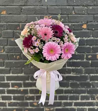 Букет яркие краски в Санамере Букет цветов из:  Герберы и Хризантемы в Санамере
