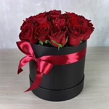 Цветочная композиция из Розы в шляпной коробке в Санамере