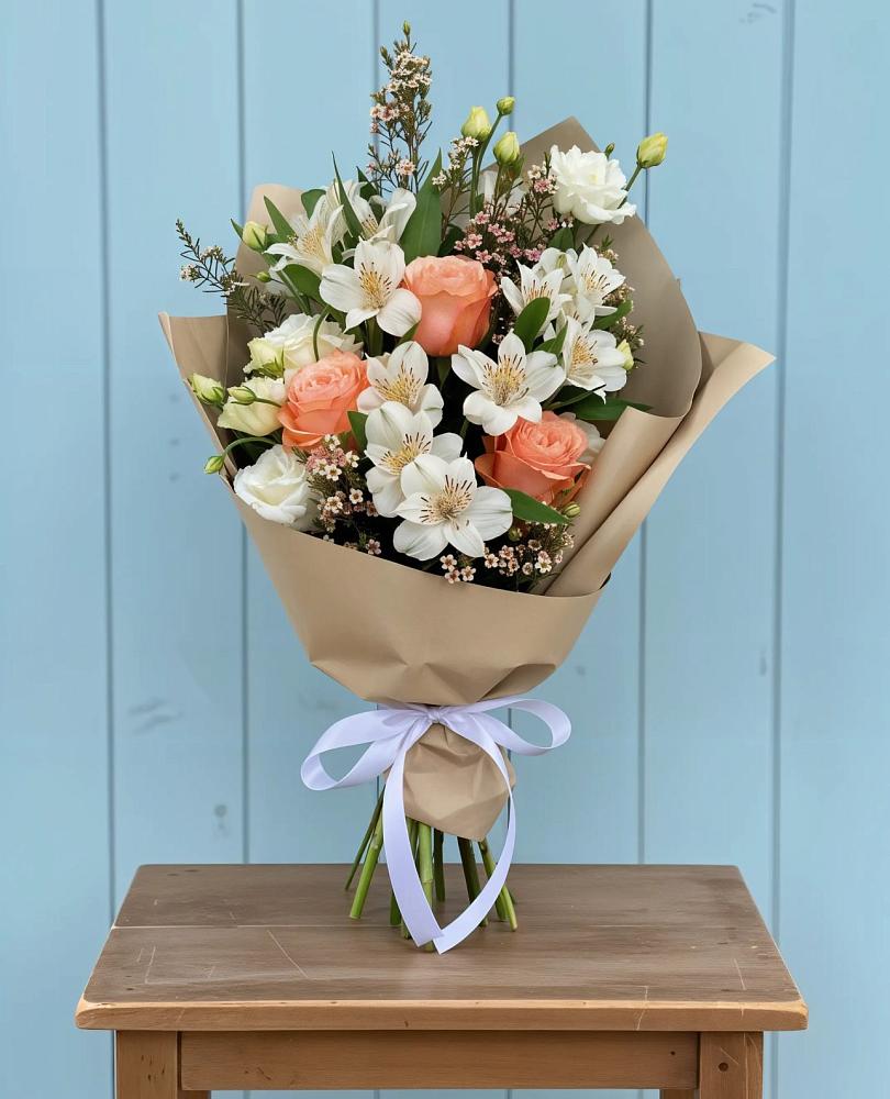 Букет яркий комплимент в Санамере Букет цветов из: Альстромерии, Лизиантусы, Розы и Хризантемы в Санамере