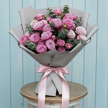 Композиция Яркий комплимент в Санамере Букет цветов из:  Розы в Санамере